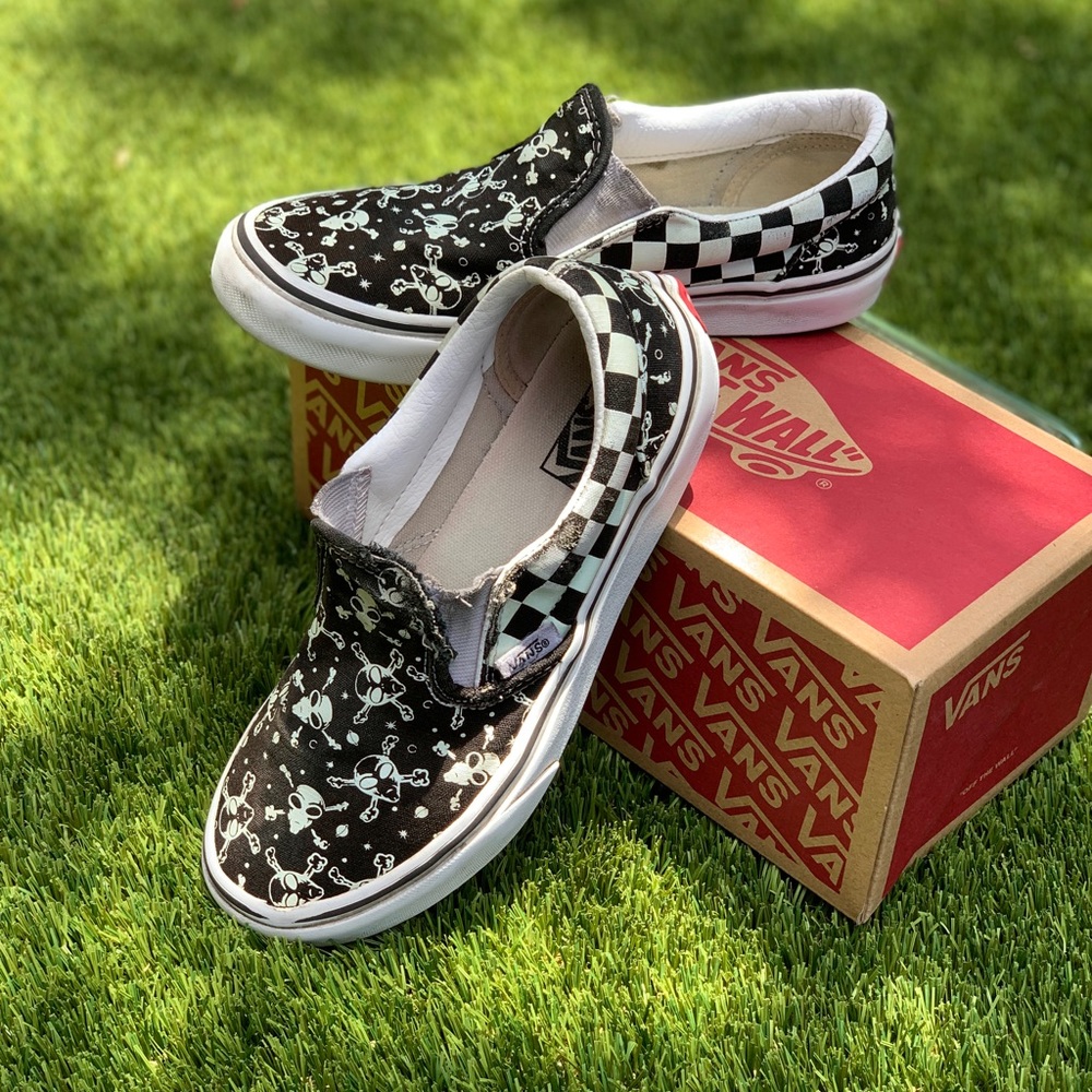 Alien vans